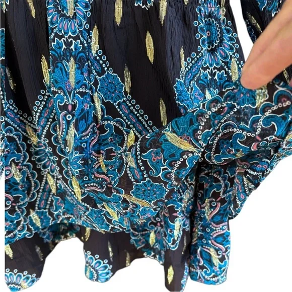 EUC White House Black Market Black
Floral Metallic Dot Smocked Waist Dress Small - Picture 9 of 11